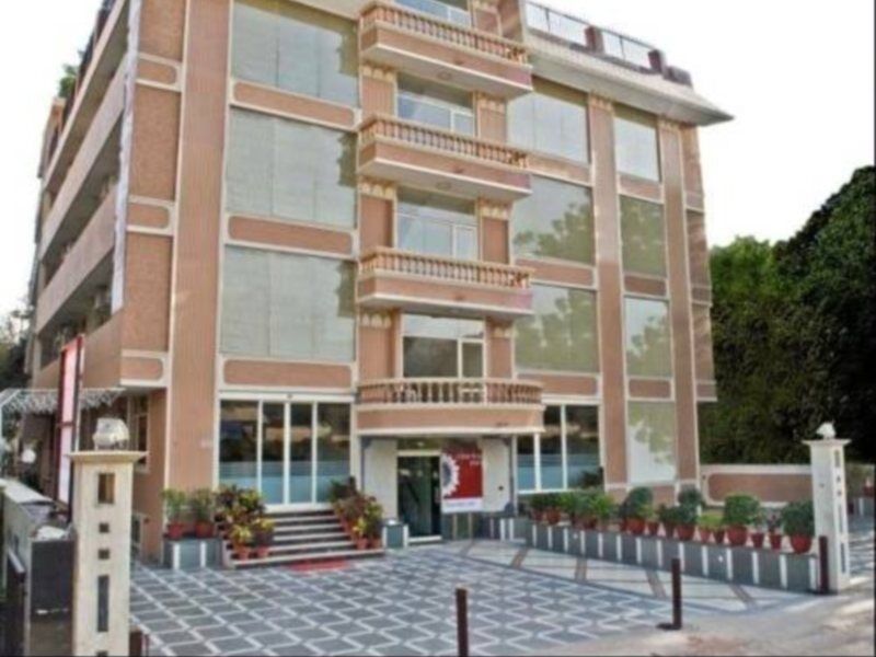 Clarks Inn Nehru Place Нью-Дели Экстерьер фото